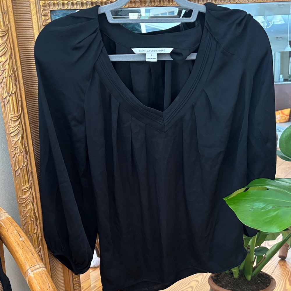 Diane Von Furstenberg Black V-Neck Blouse